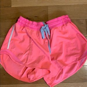 Lululemon Hotty Hot short